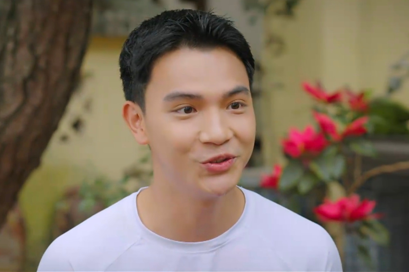 'Những nẻo đường gần xa' tập 3: Dũng muốn ở lại thành phố nhưng Hùng phản đối