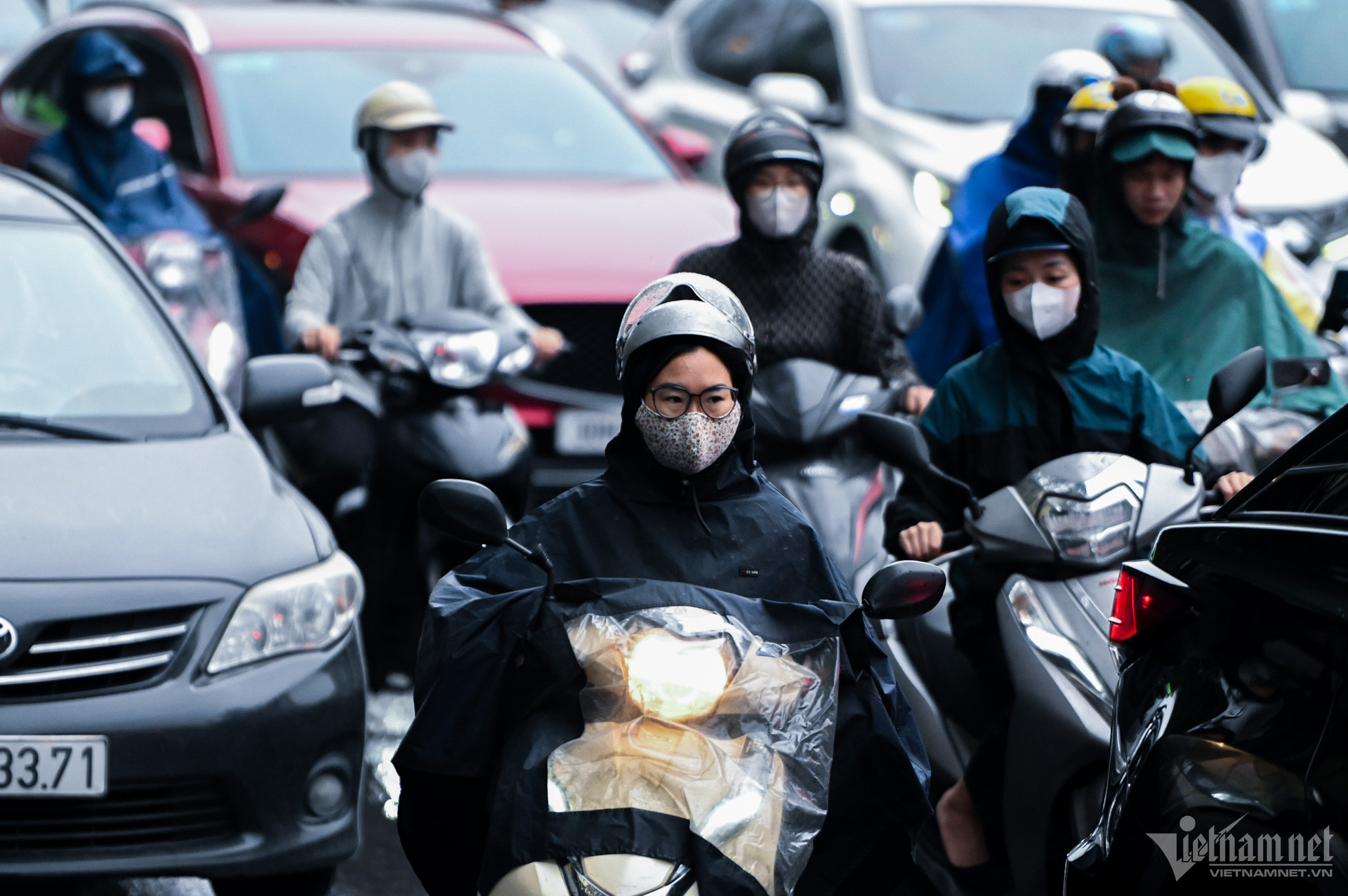 W-ùn tắc tắc đường mưa gió (5).jpg