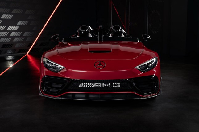 Chi&ecirc;m ngưỡng Mercedes-AMG PureSpeed ho&agrave;n to&agrave;n mới, giới hạn 250 chiếc ảnh 4