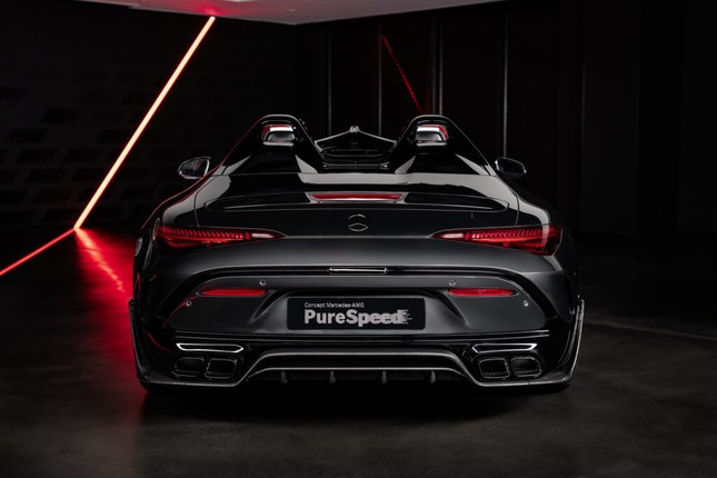 Chi&ecirc;m ngưỡng Mercedes-AMG PureSpeed ho&agrave;n to&agrave;n mới, giới hạn 250 chiếc ảnh 5
