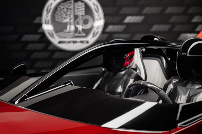 Chi&ecirc;m ngưỡng Mercedes-AMG PureSpeed ho&agrave;n to&agrave;n mới, giới hạn 250 chiếc ảnh 15