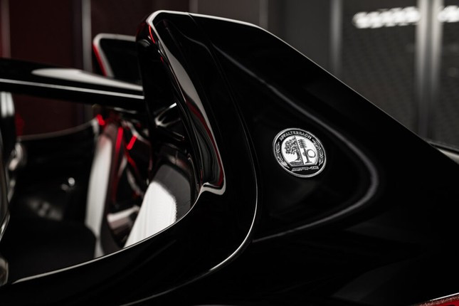 Chi&ecirc;m ngưỡng Mercedes-AMG PureSpeed ho&agrave;n to&agrave;n mới, giới hạn 250 chiếc ảnh 6