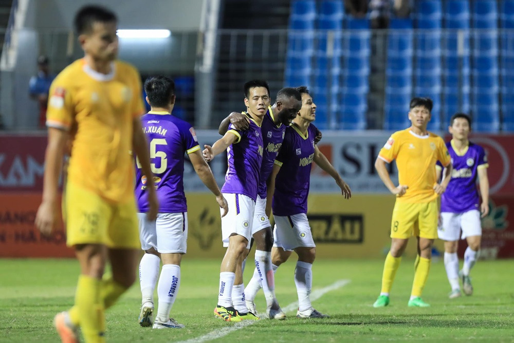 quang nam vs hanoi 3.jpg