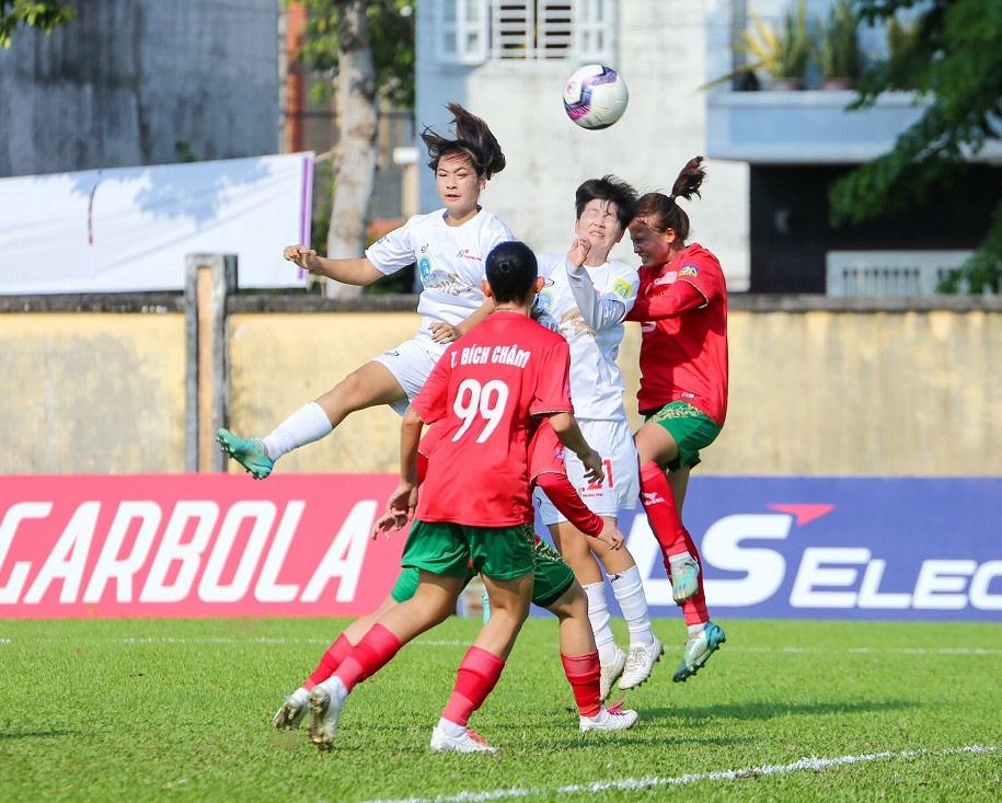 Ha Nam trang TPHCM II.jpg