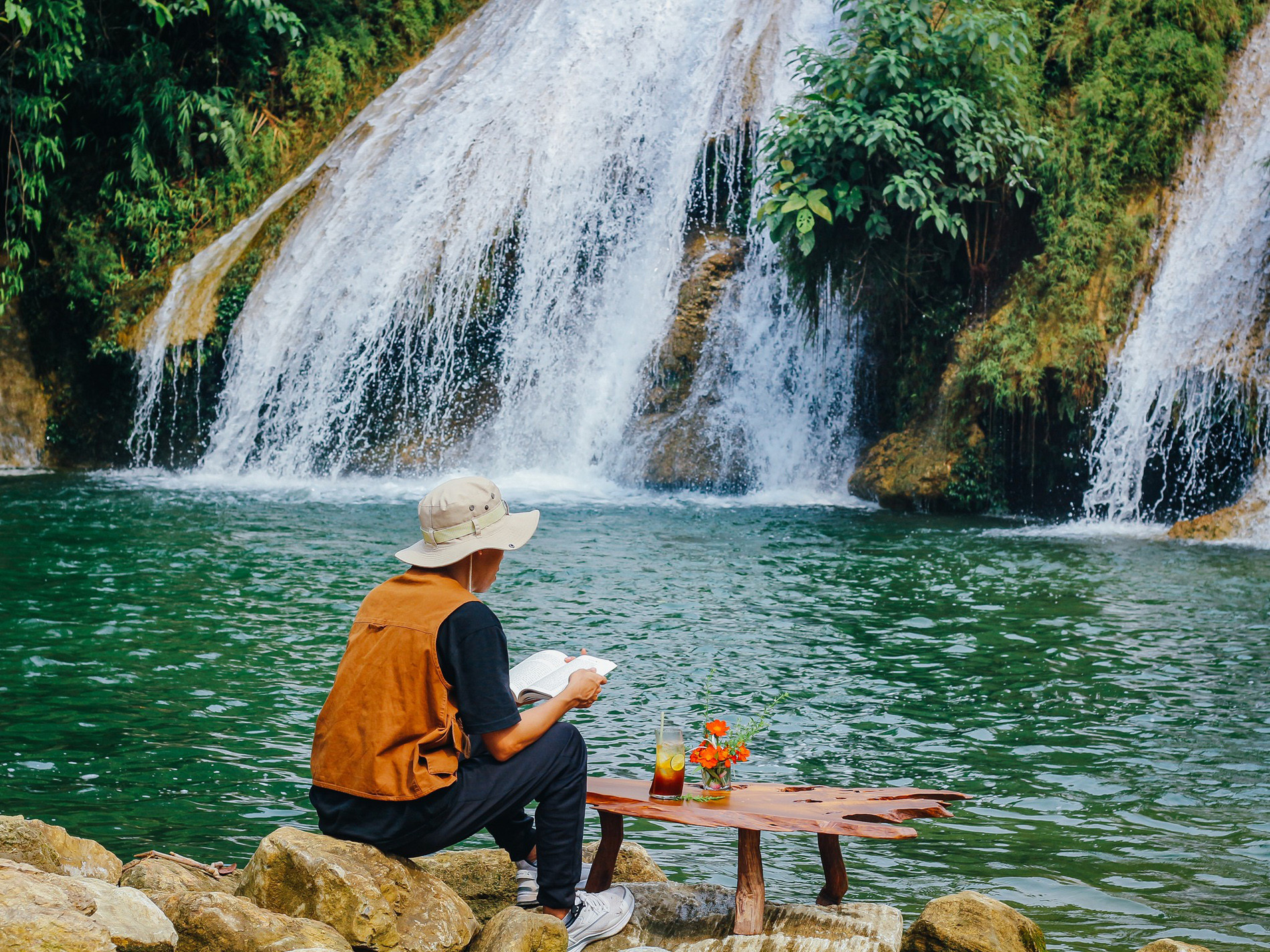 Tới thác nước 3 tầng giải nhiệt, ở nhà sàn, ăn đặc sản ngon lạ ở Tuyên Quang