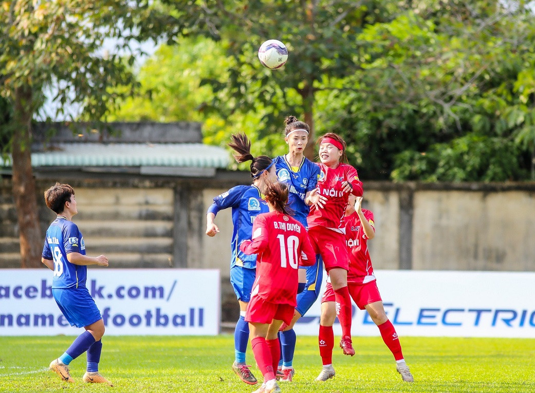 Thai Nguyen Ha Noi II do.jpg