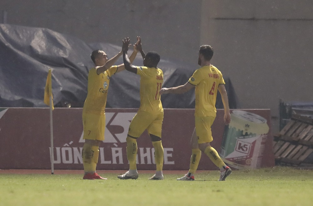 thanh hoa vs nam dinh 2.jpg