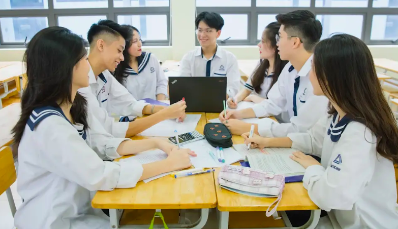 Đề thi thử tốt nghiệp môn Toán của trường THPT Trần Phú, Hà Nội