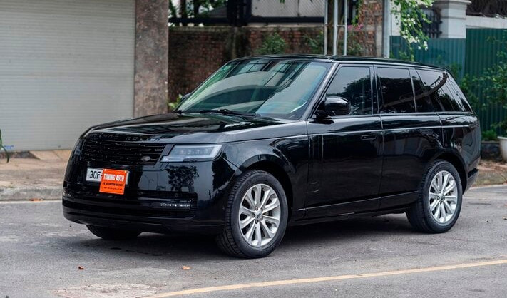 Chi gần 400 triệu đồng để 'hô biến' Range Rover 2012 thành xe 16 tỷ