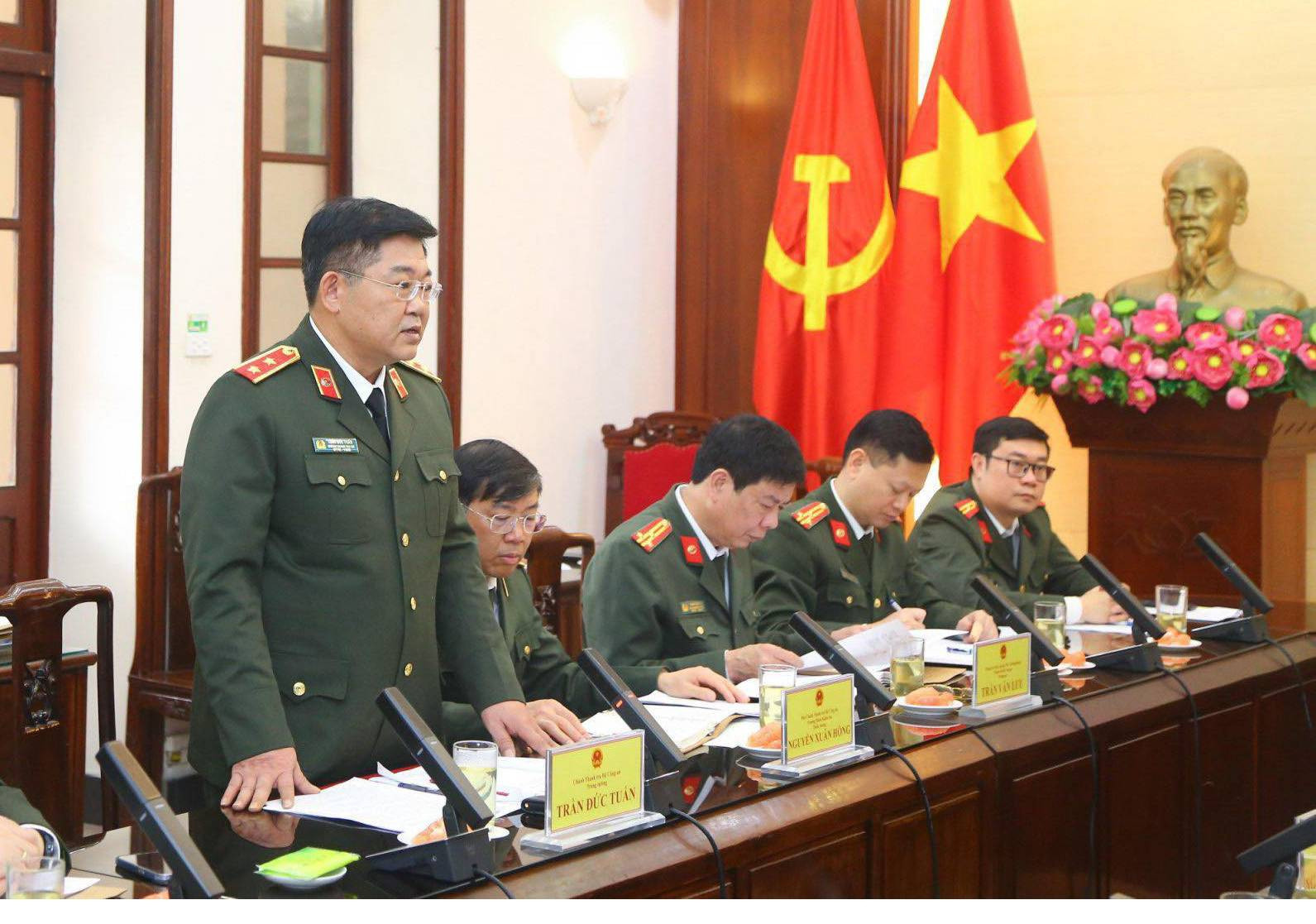 cong an dai dien 1.jpeg