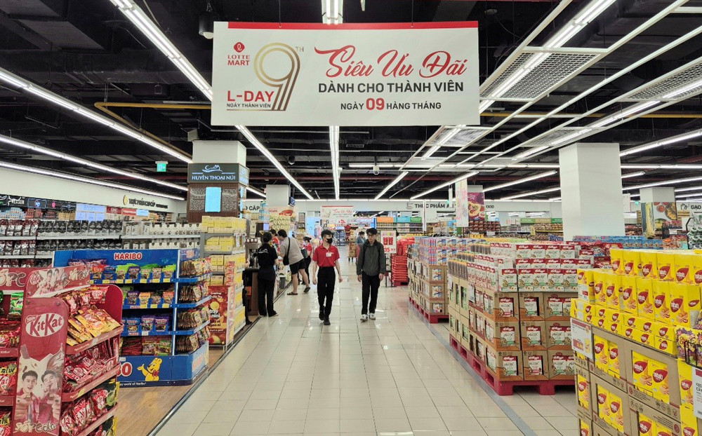 Lotte 1.jpg