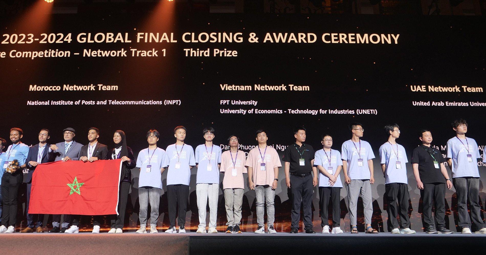 Sinh viên Việt Nam .jpg