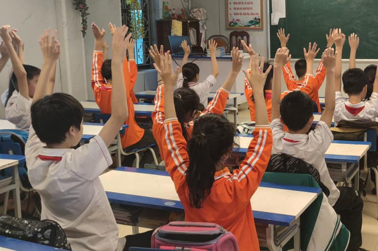 Vụ 'học sinh lớp 1 không được ăn liên hoan': Khi con trẻ trở thành 'mồi câu' dư luận