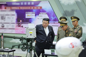 Chủ tịch Triều Tiên Kim Jong Un lên tiếng sau vụ phóng vệ tinh thất bại