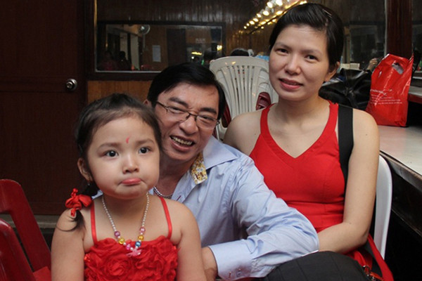 Giọng ca vàng trong làng nhạc bolero có hôn nhân bình yên bên vợ kém 24 tuổi - Ảnh 9.