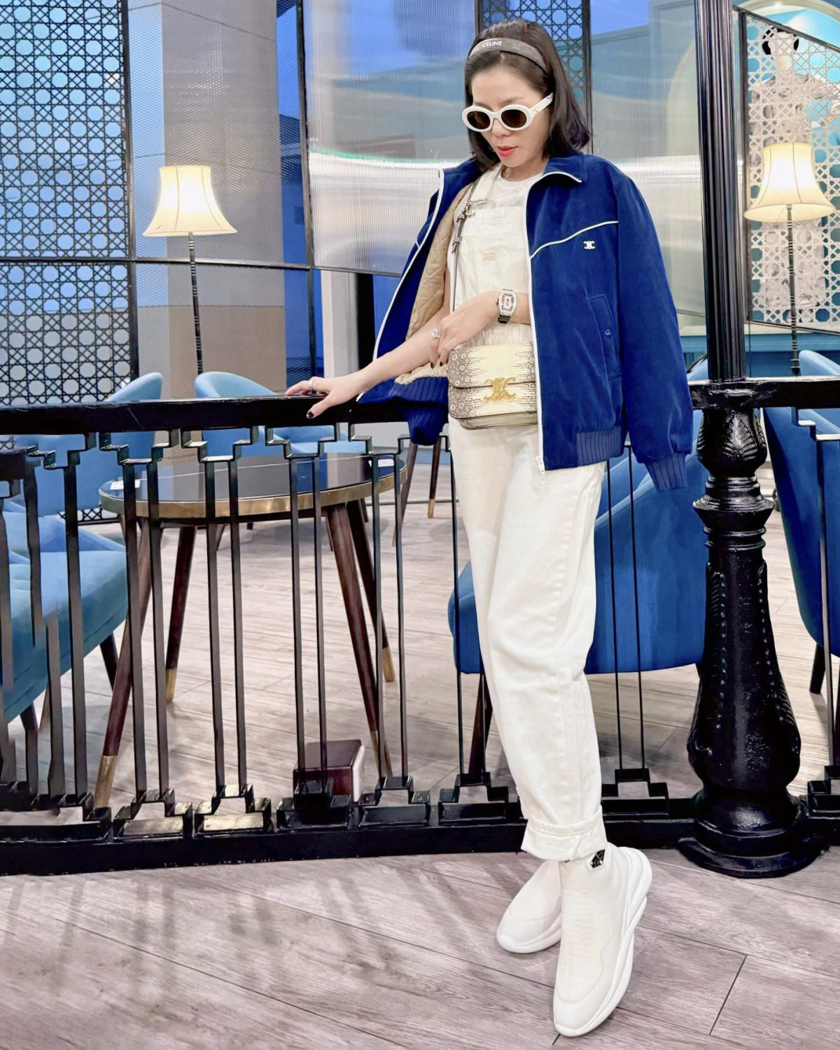 le quyen san bay 2 1710407007.jpg