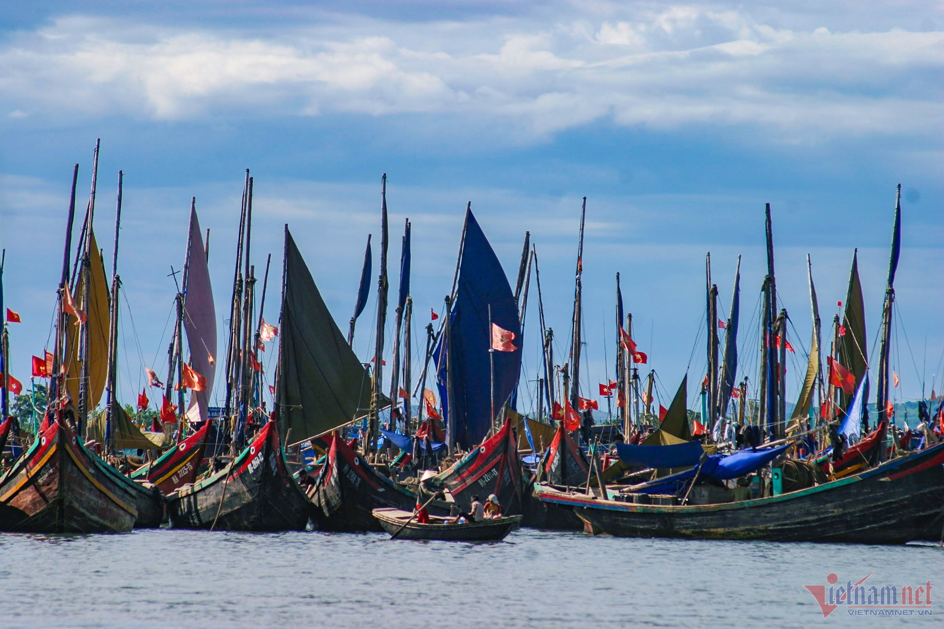 W-Cảng cá Lạch Bạng, Tĩnh Gia, Thanh Hóa 4 (used).jpg