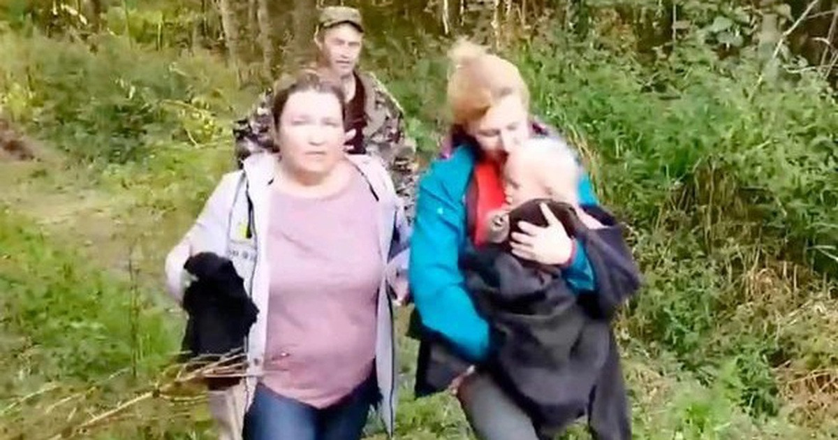 Em bé 22 tháng tuổi sống sót thần kỳ sau 3 đêm lạc trong rừng