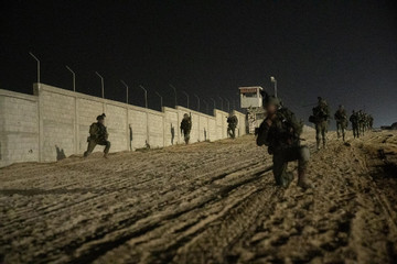 Israel kiểm soát biên giới Gaza với Ai Cập, phát hiện 20 đường hầm của Hamas