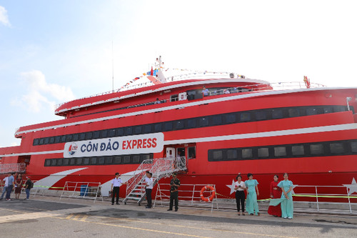 Tiếp tục trung chuyển miễn phí khách đi tàu cao tốc TPHCM - Côn Đảo
