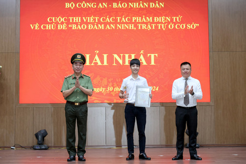 VietNamNet đạt giải Nhất cuộc thi viết đảm bảo an ninh, trật tự ở cơ sở