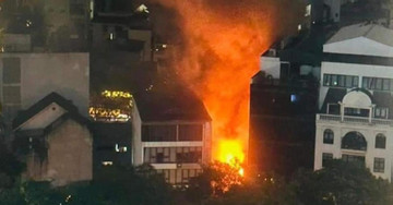 Bản tin sáng 31/5: Cháy quán ăn ở Hà Nội lúc nửa đêm, lửa cuồn cuộn bốc cao
