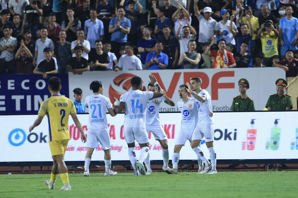 nam dinh vs slna.jpg