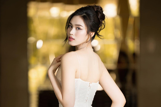 Hoa hậu Đỗ Thị Hà phản hồi thông tin kết hôn