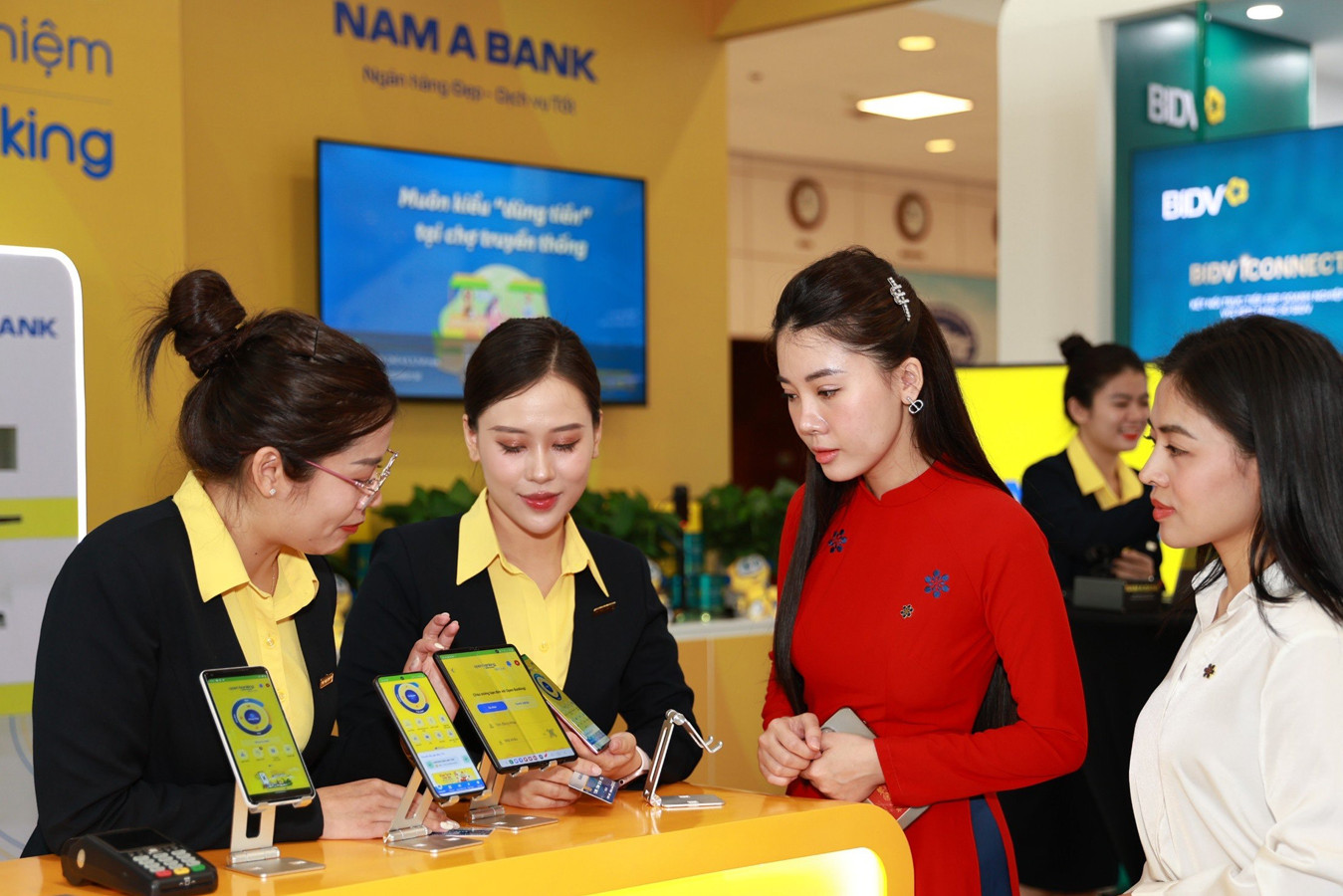 Nam A Bank đẩy mạnh phát triển hệ sinh thái số