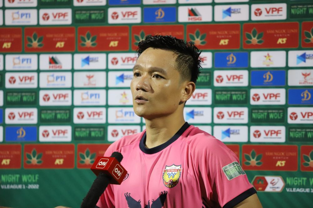 Quả bóng vàng Việt Nam 2017 và một số cầu thủ bị tạm giữ