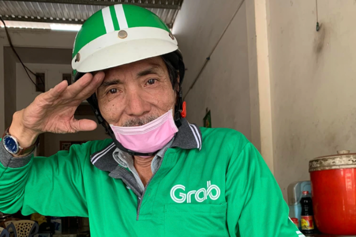 Thương Tín về quê làm gì, tự nhận show thế nào?