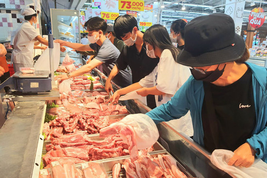 Giá thịt lợn tăng mạnh, các ‘ông lớn’ ồ ạt tăng đàn, tự tin thu lãi cao gấp 3