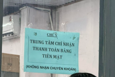 Lạ lùng trung tâm đăng kiểm chỉ nhận thanh toán tiền mặt