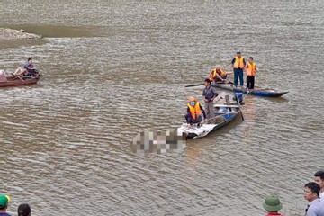 Tìm thấy thi thể nam sinh bị đuối nước ở sông Hồng