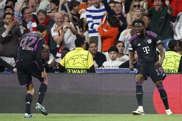 Trực tiếp bóng đá Real Madrid 0-1 Bayern Munich: Alphonso Davies mở tỷ số