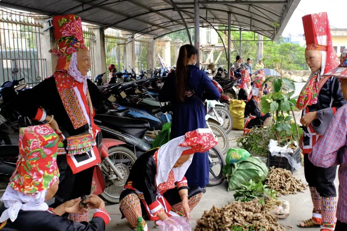 Kéo giảm khoảng cách vùng miền, giàu nghèo, nâng cao đời sống của nhân dân