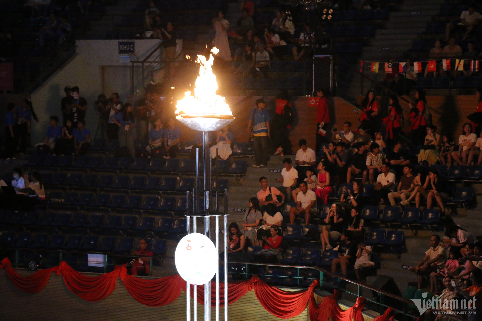 W-đuốc .JPG.jpg