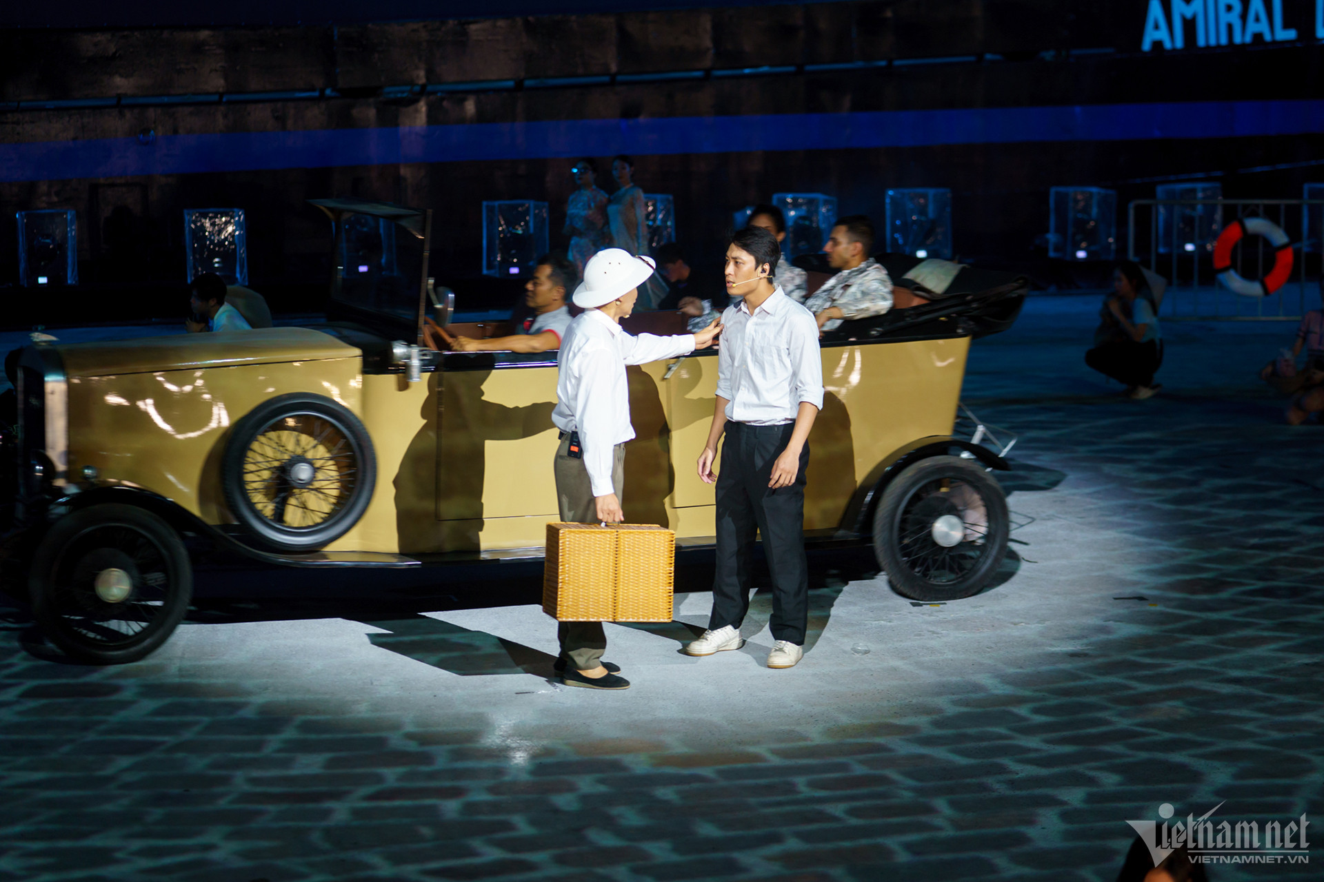 W-Khai mạc lễ hội sông nước.jpg