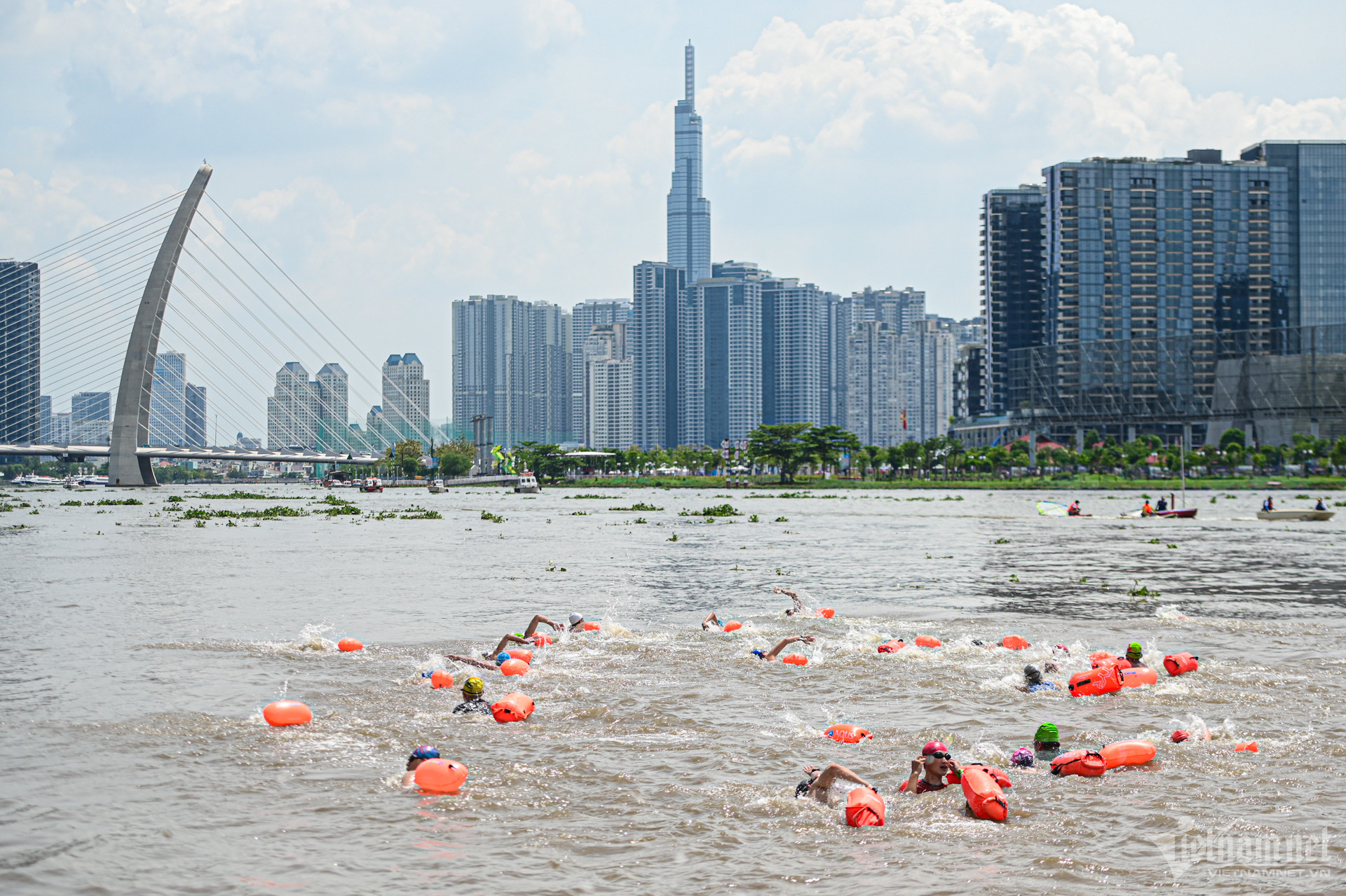 W-lễ hội sông nước TPHCM 5.jpg