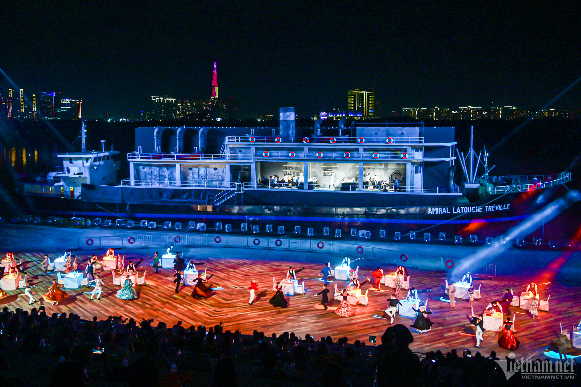 W-lễ hội sông nước TPHCM 7.jpg