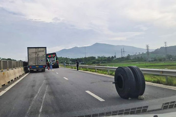 Bản tin chiều 10/6: Ô tô khách bị gãy trục, rơi bánh xe trên cao tốc Nghi Sơn