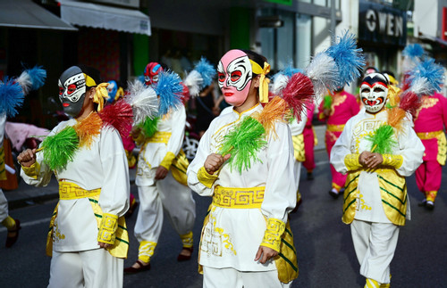 Tưng bừng lễ hội đường phố 'Sắc màu văn hoá' ở cố đô Huế