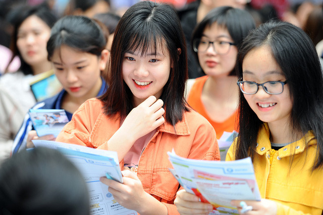 Học bạ đạt 9.4 điểm/môn mới trúng tuyển vào một ngành của Đại học Ngoại ngữ