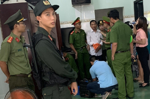 Khởi tố phó chủ tịch xã cùng 2 người trong vụ “cát tặc” ở Bình Thuận