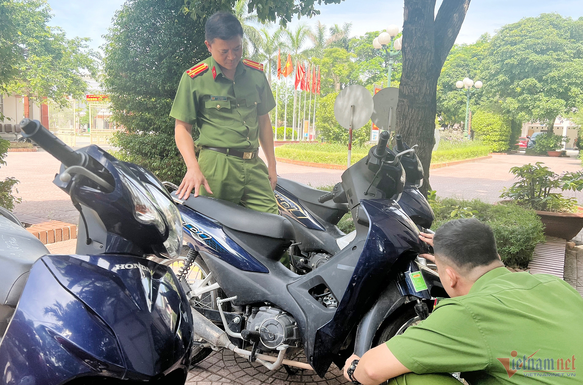 W-Cuop tai san 2.jpg