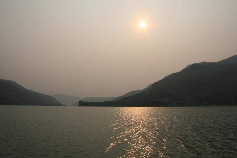 Hoàng hôn trên sông Đà_Ảnh Hà Thanh Vân chụp.jpg