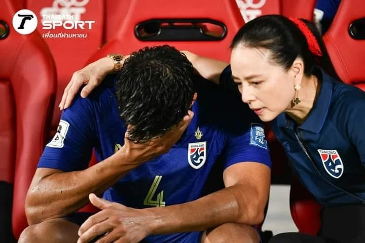 Madam Pang và ĐT Thái Lan khóc nức nở vì hụt vé vòng loại thứ 3 World Cup