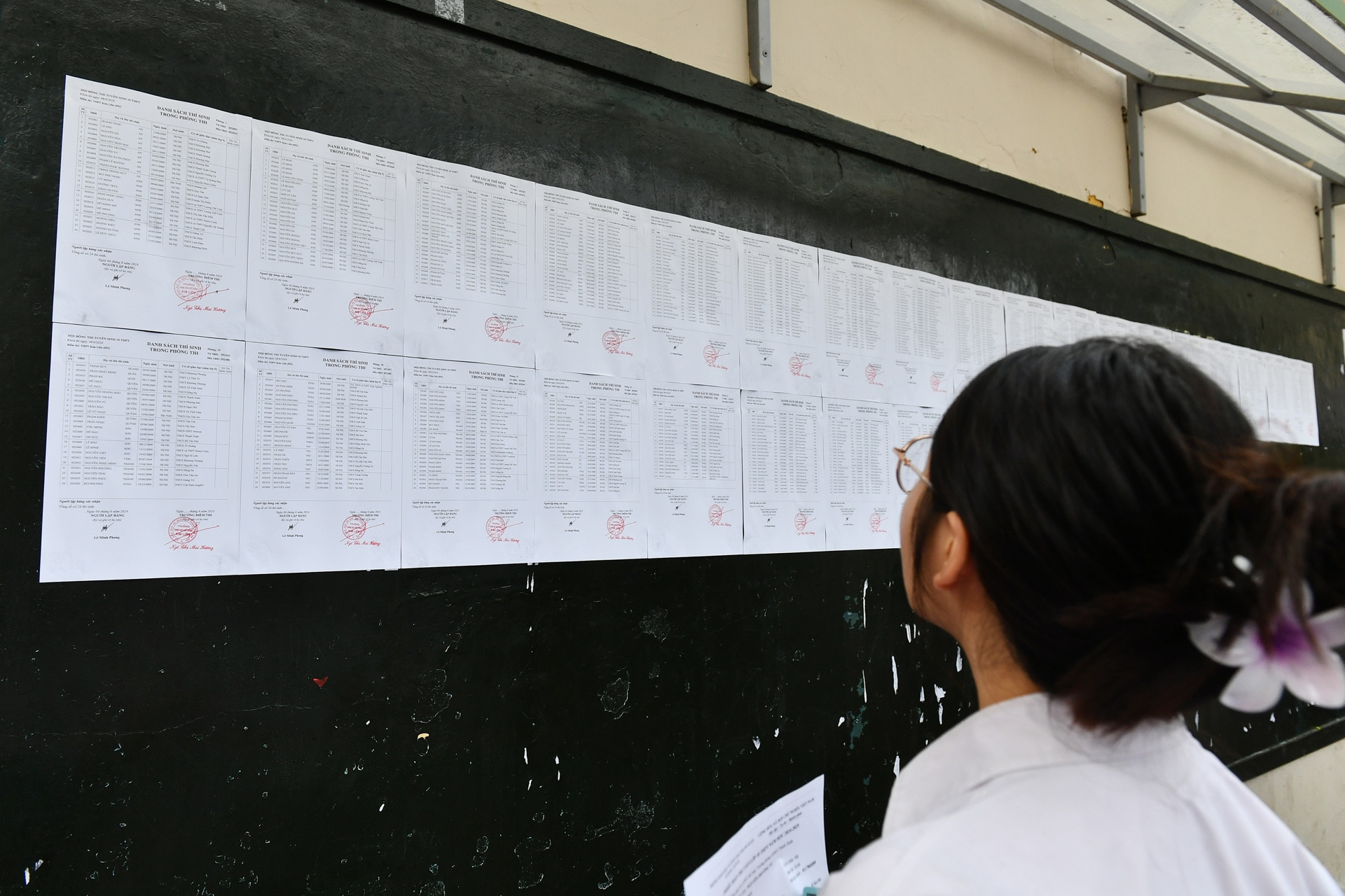 Cánh cửa nào cho hàng nghìn thí sinh trượt lớp 10 công lập ở Hà Nội?