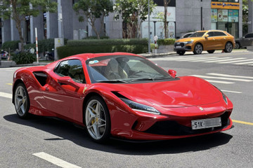 Đi hơn 1 năm, đại gia Sài Gòn bán siêu xe Ferrari F8 Spider lỗ trên 4 tỷ đồng