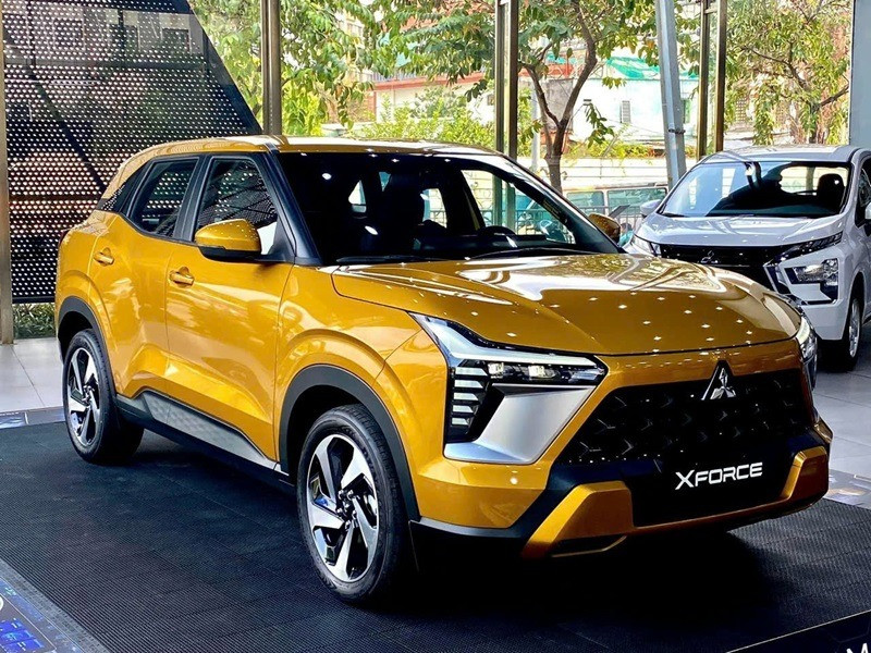 mitsubishi xforce premium.jpeg